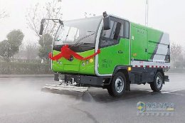 快充2小时作业6--7小时 平顶山首批12辆新能源环卫车“上岗”