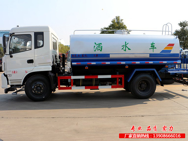 东风专底洒水车价格