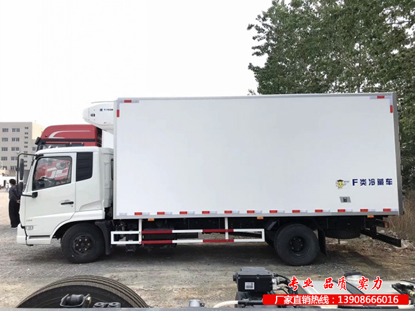 东风天锦保温车