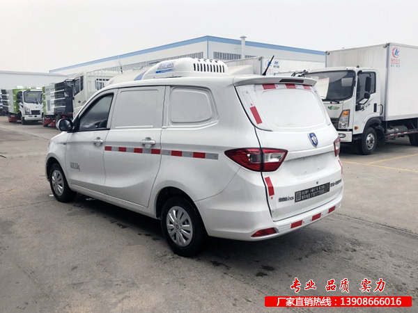 面包保温车