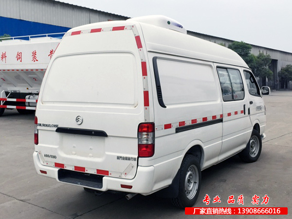 金龙面包保温车