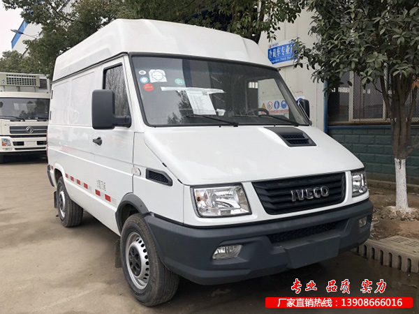 依维柯柴油面包冷冻车