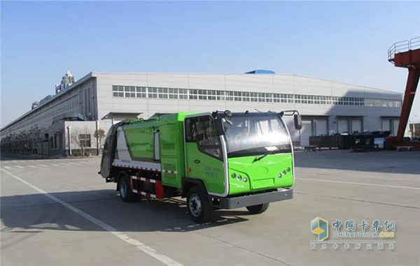 W8纯电动压缩式垃圾车
