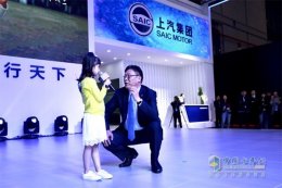 危化品运输新标杆 上汽红岩车罐一体智能危化车上市发布