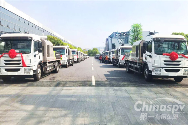 中联重科首批23台国六车载泵正式交付客户