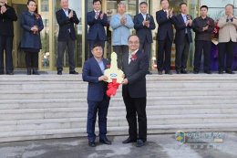 一汽解放交付吉林供销集团100辆纯电动物流车 助力绿色物流